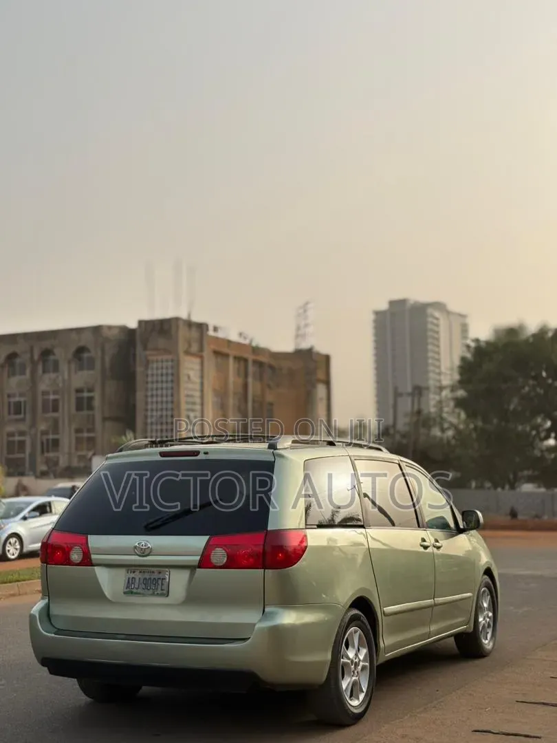 Toyota Sienna XLE AWD 2006 Green