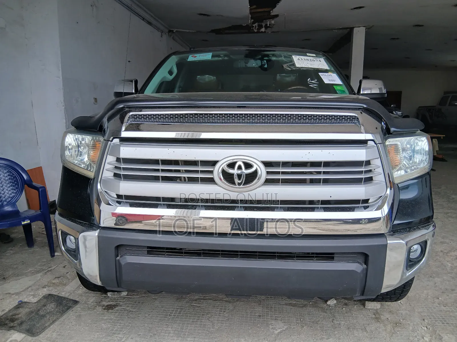 Toyota Tundra 1794 5.7L V8 w/FFV 4x4 CrewMax 5.6 ft. box 145.7 in. WB