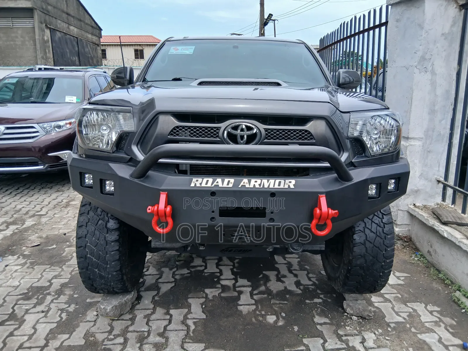 Toyota Tacoma TRD PRO V6 4dr Double Cab 4WD 5.0 ft. SB (4.0L 6cyl 5A)