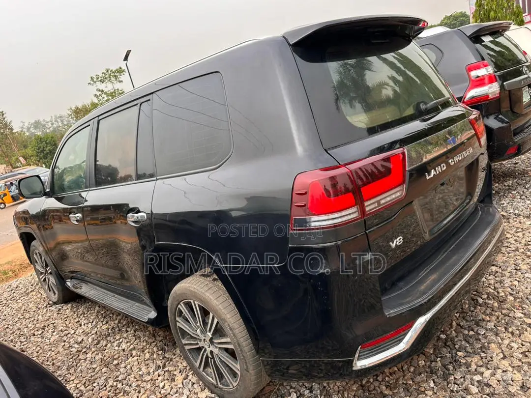 Toyota Land Cruiser 2023 Black