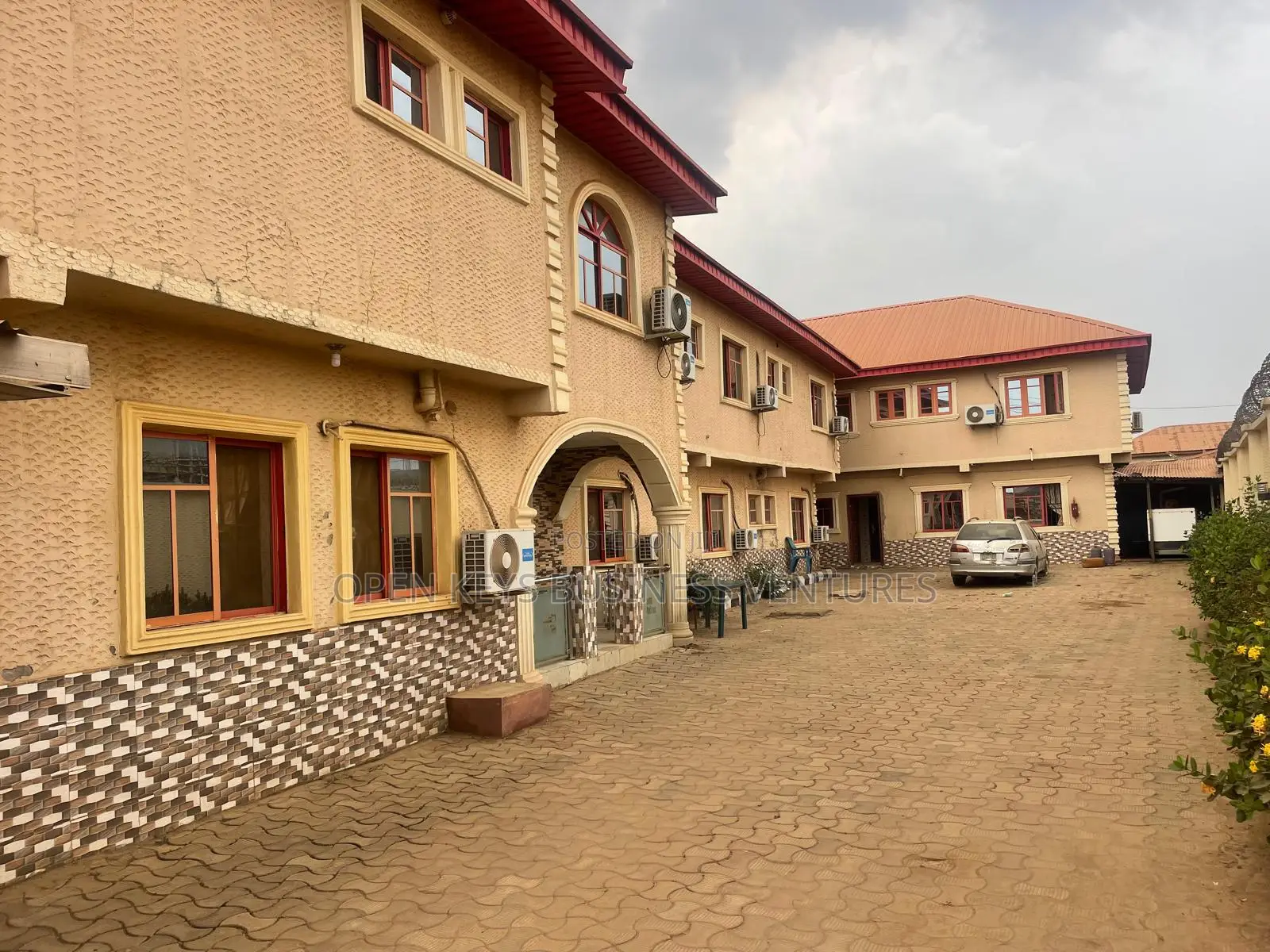 A Fully Functional Luxury Hotel