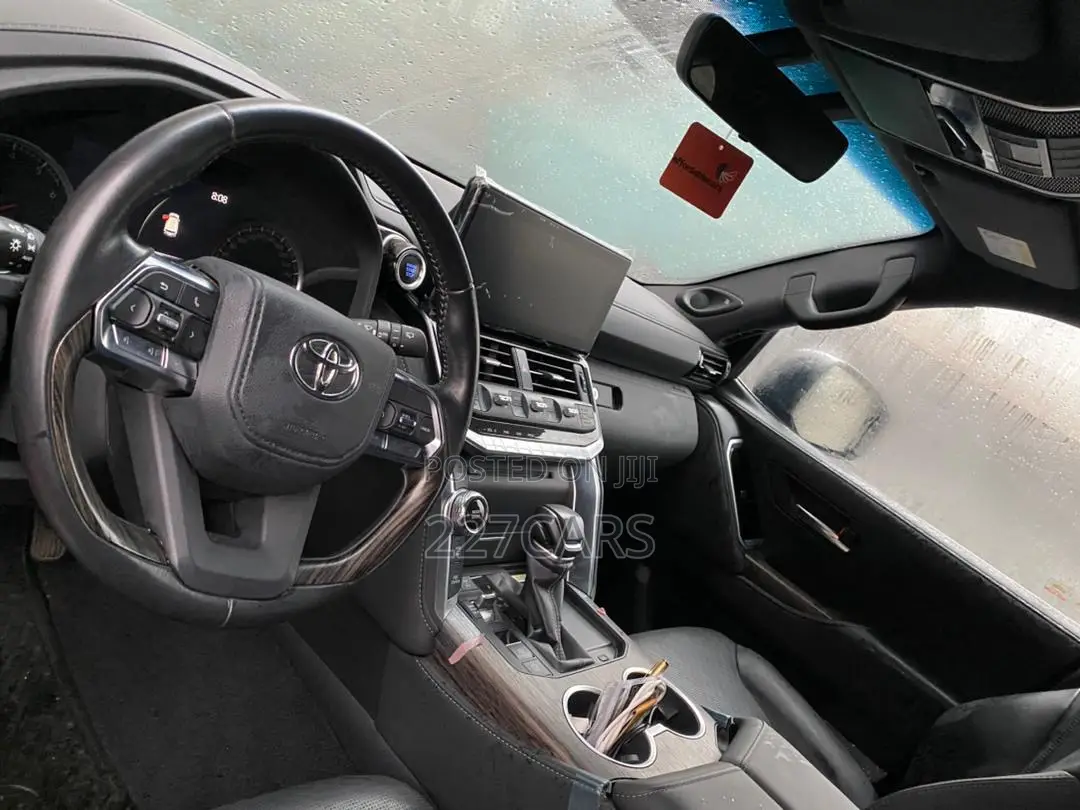 Toyota Land Cruiser 2025 Black