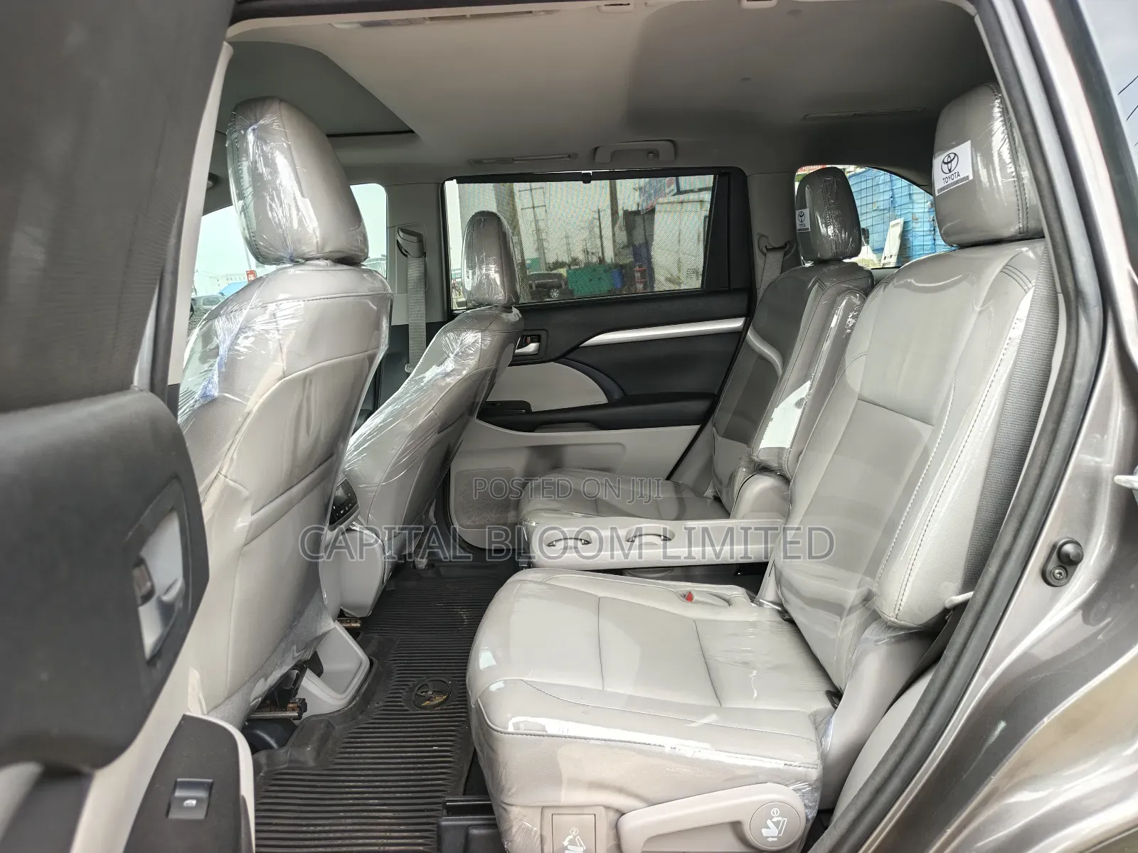 Toyota Highlander XLE 4x4 V6 (3.5L 6cyl 8A) 2017 Gray