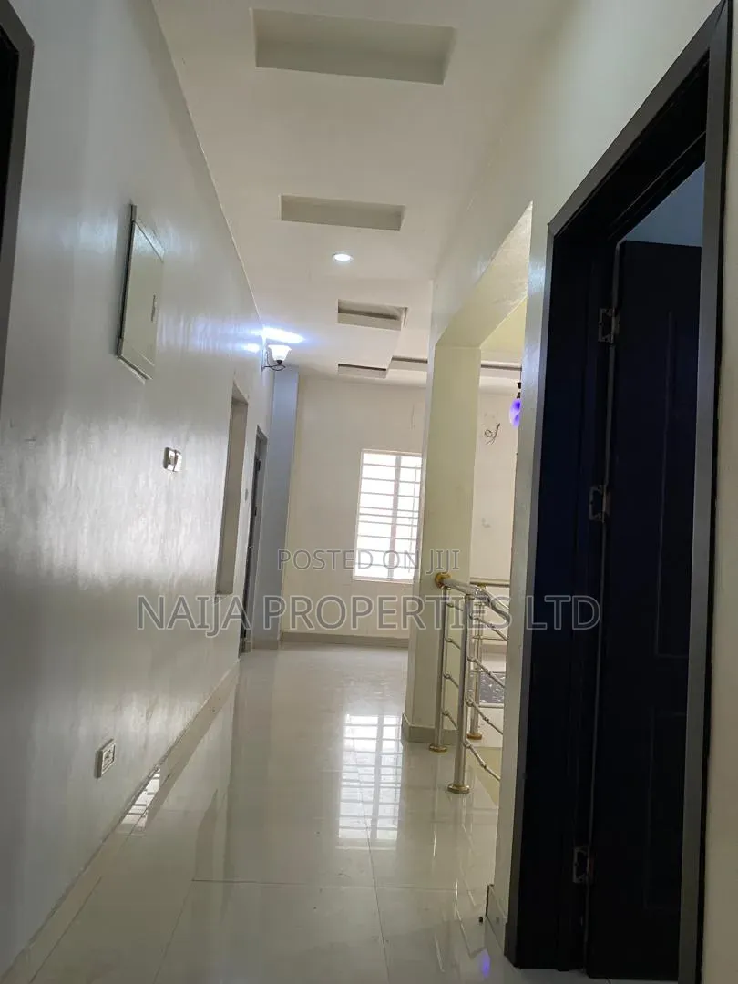 4bdrm Duplex in Peninsula Garden, Sangotedo for rent