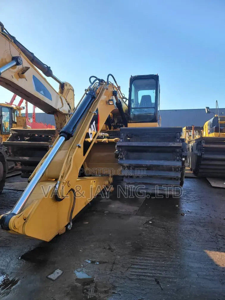 Swamp Buggy Excavator 320dl - Foreign Use