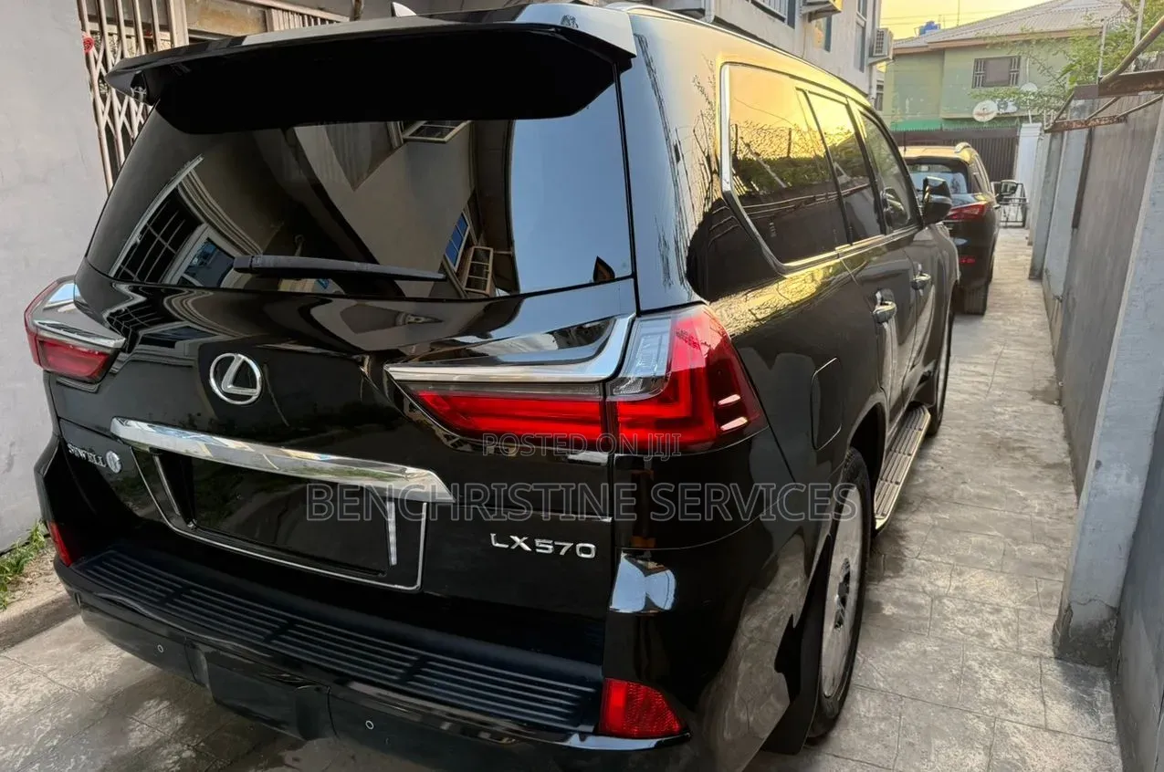 Lexus LX 570 (5 seats) AWD 2021 Black