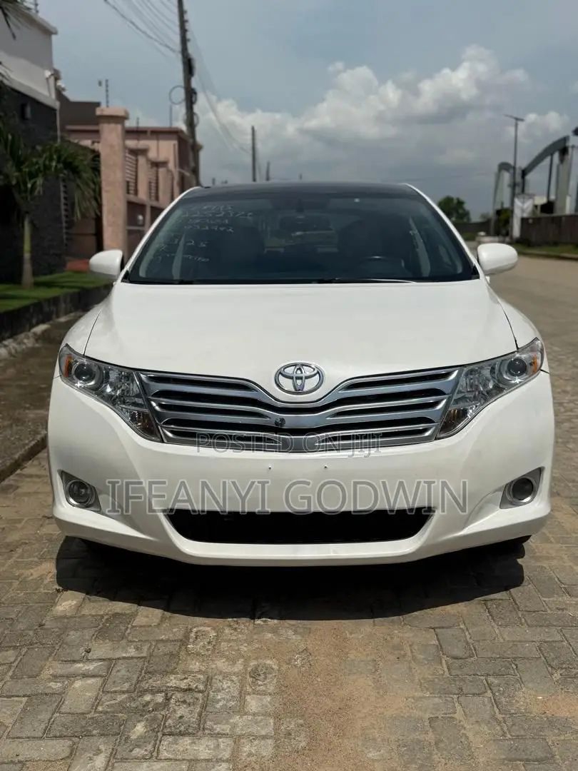 Toyota Venza 2010 White