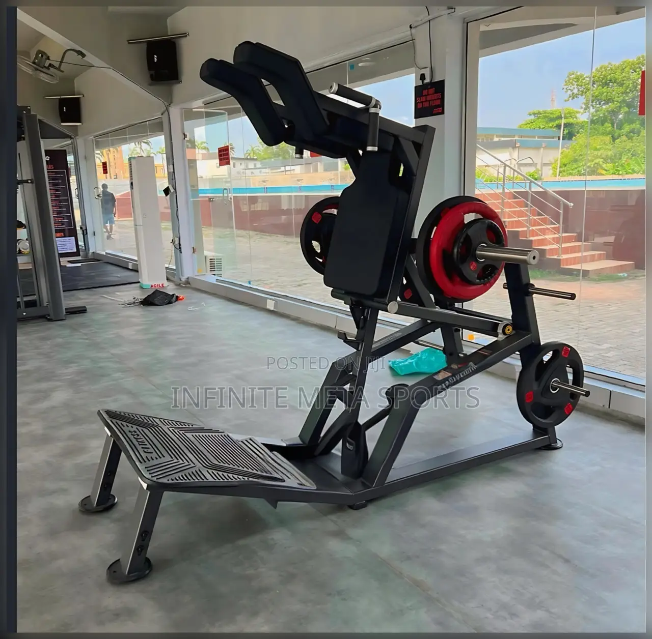 Heavy Duty Commercial Hack Squat Machine.
