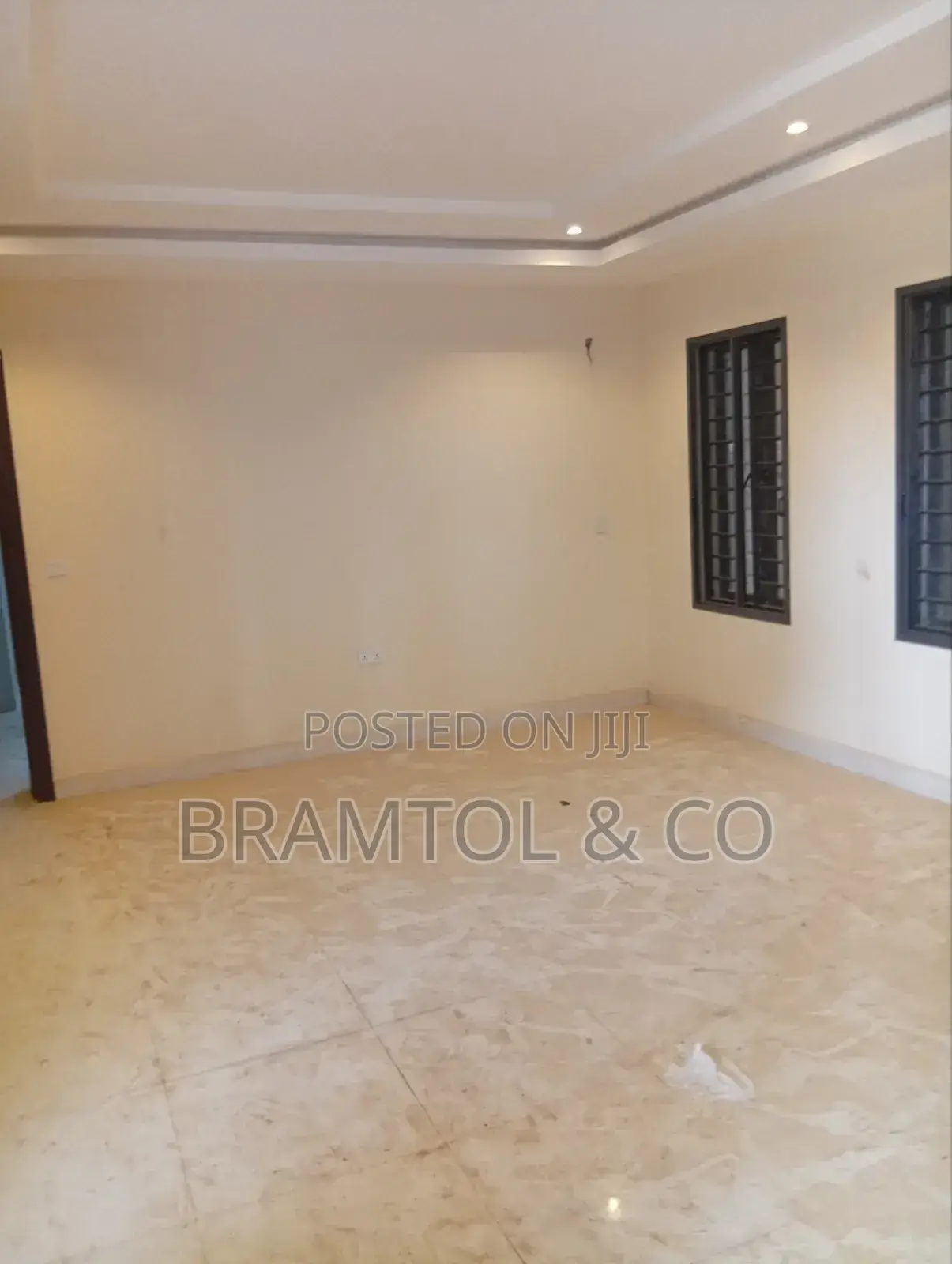 4bdrm Townhouse / Terrace in Dakwo District for rent