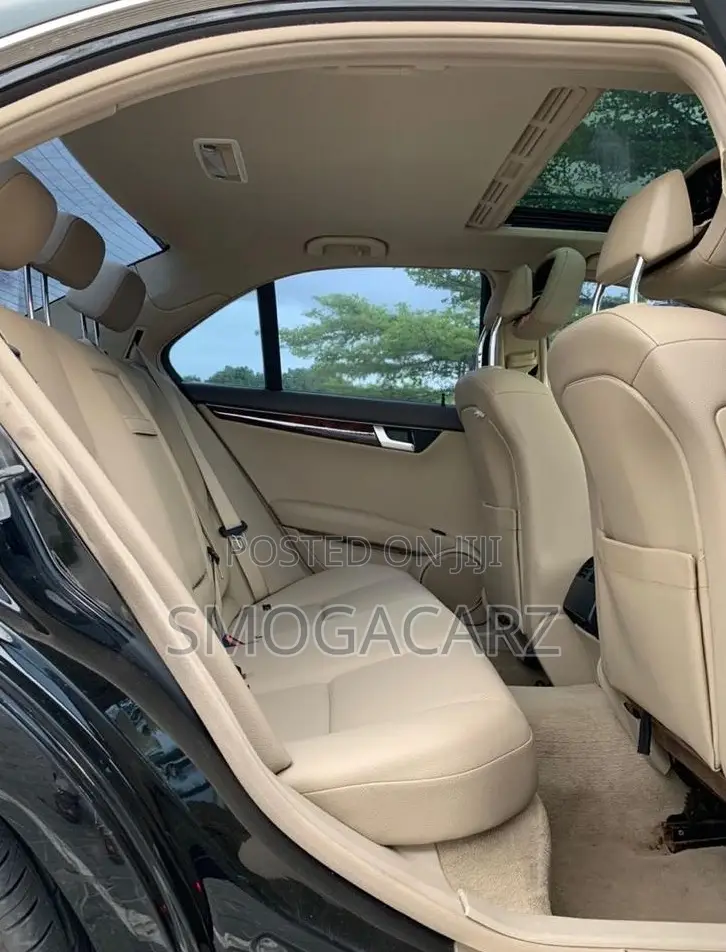 Mercedes-Benz C300 Luxury 4Matic Sedan AWD (3.0L 6cyl 7A) 2012 Black