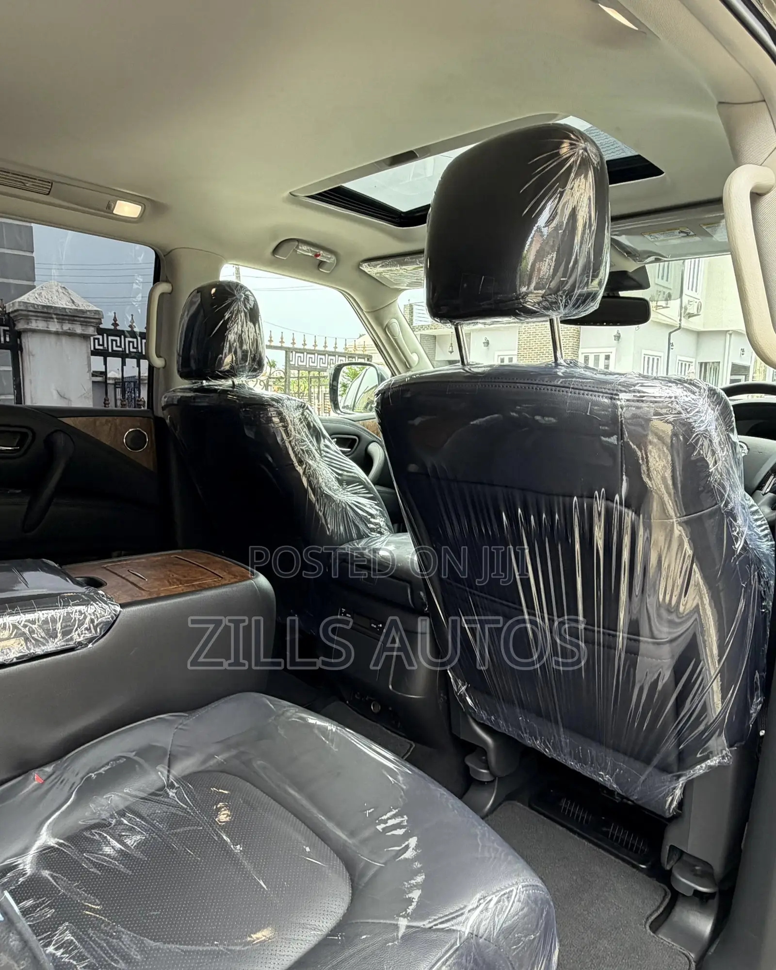 Nissan Armada Platinum 2024 Black
