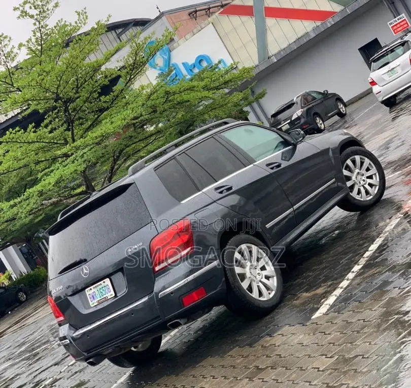 Mercedes-Benz GLK-Class 350 4MATIC 2012 Gray