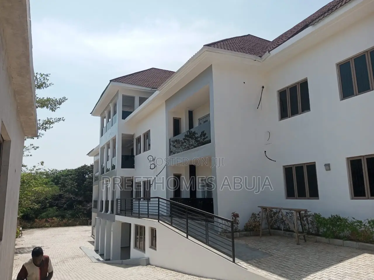 Office Complex for Sale