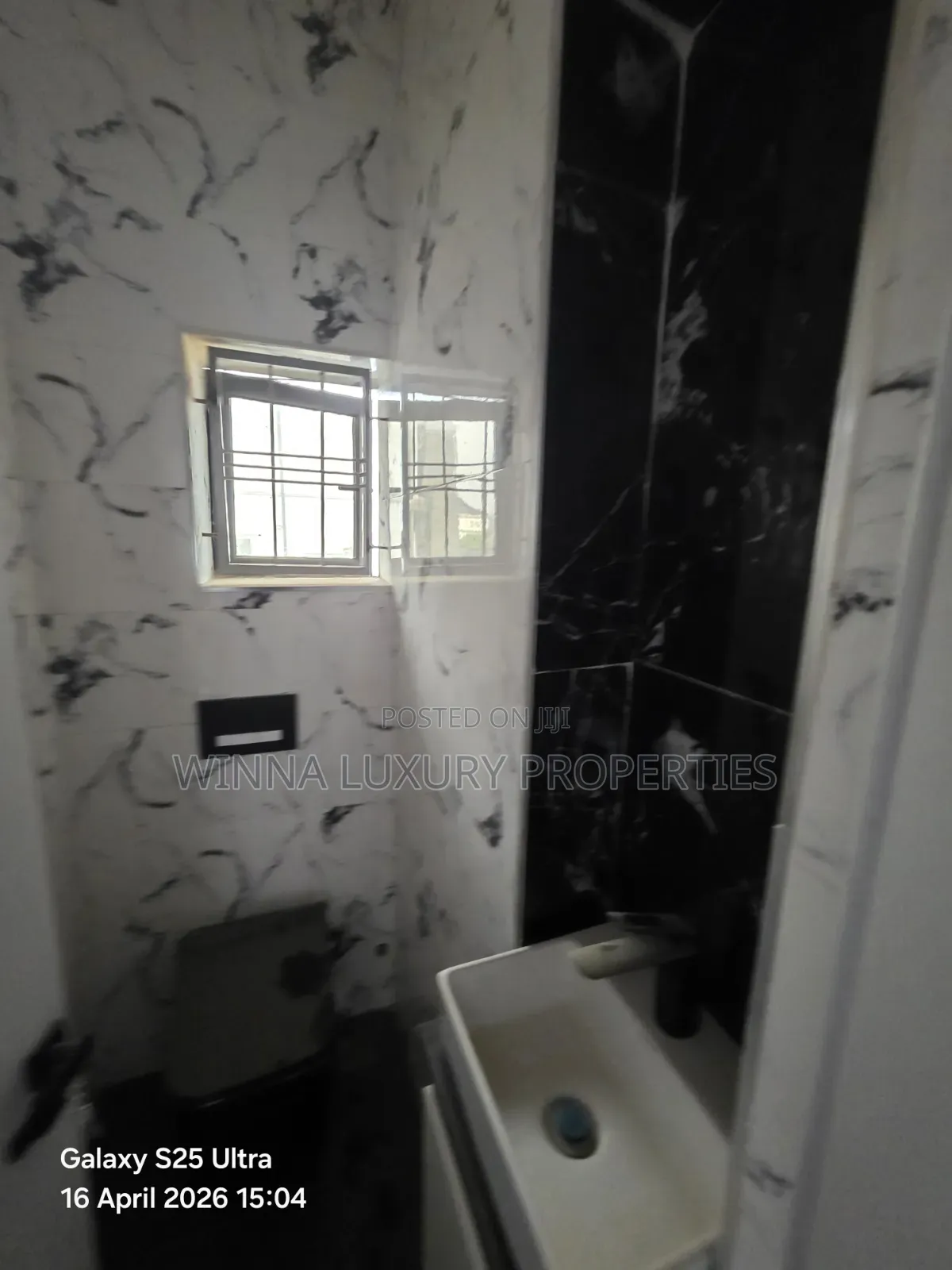 4bdrm Duplex in Gold City Estate, Lugbe District for rent