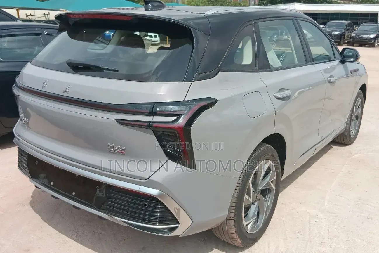New Hongqi E-HS3 52.5 kWh FWD 2023 White