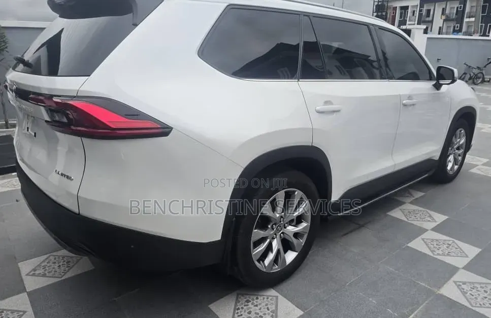 Toyota Highlander Limited FWD 2024 White