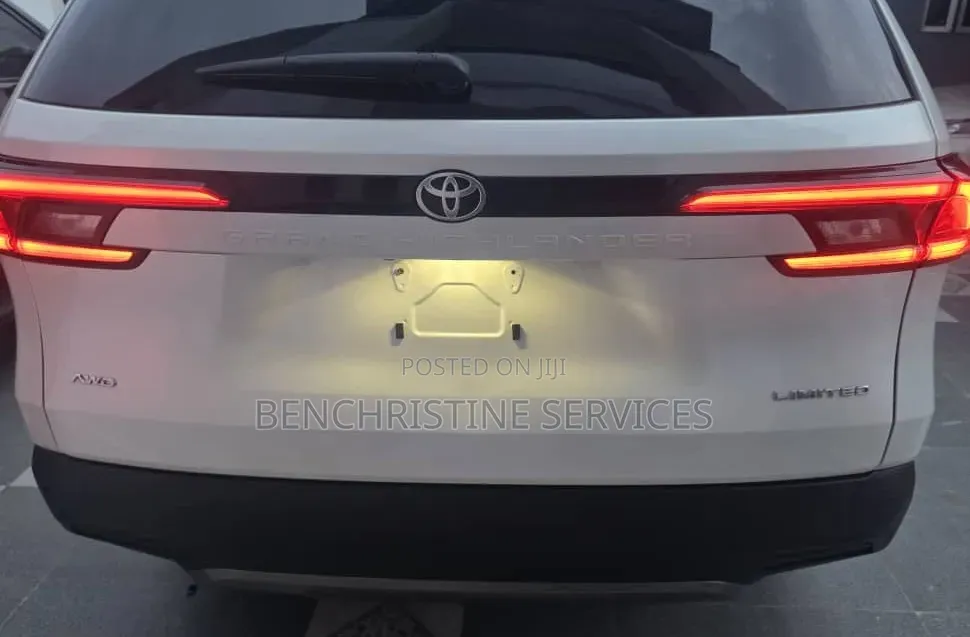 Toyota Highlander Limited FWD 2024 White