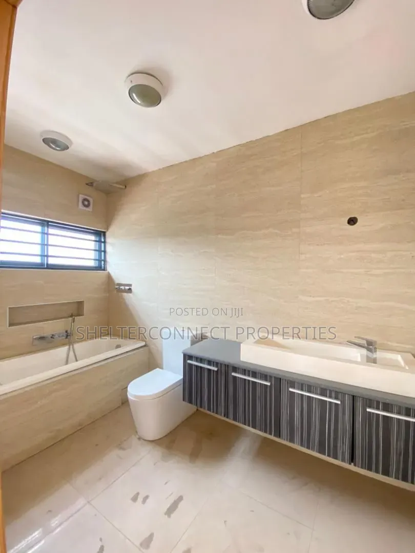 4bdrm Duplex in Chevron for rent