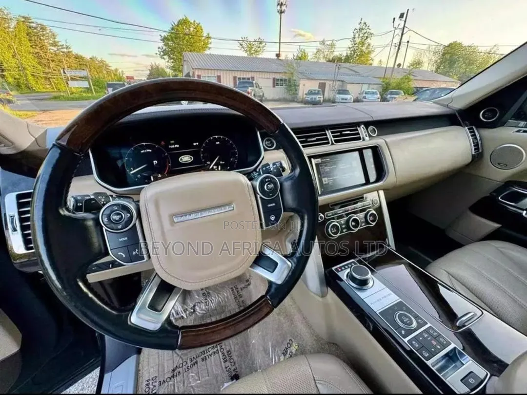 Land Rover Range Rover 3.0L Supercharged HSE 2016 Green