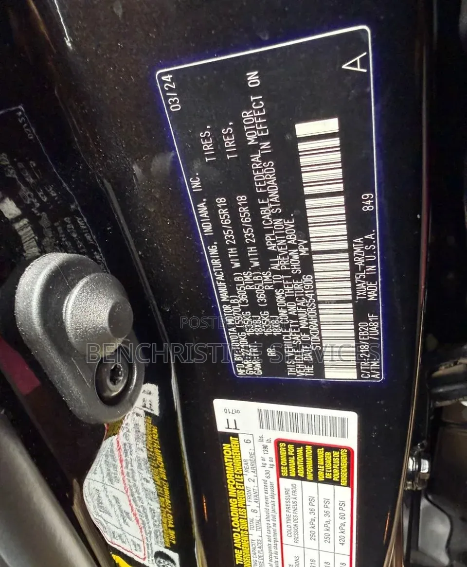 Toyota Highlander XLE AWD 2024 Black