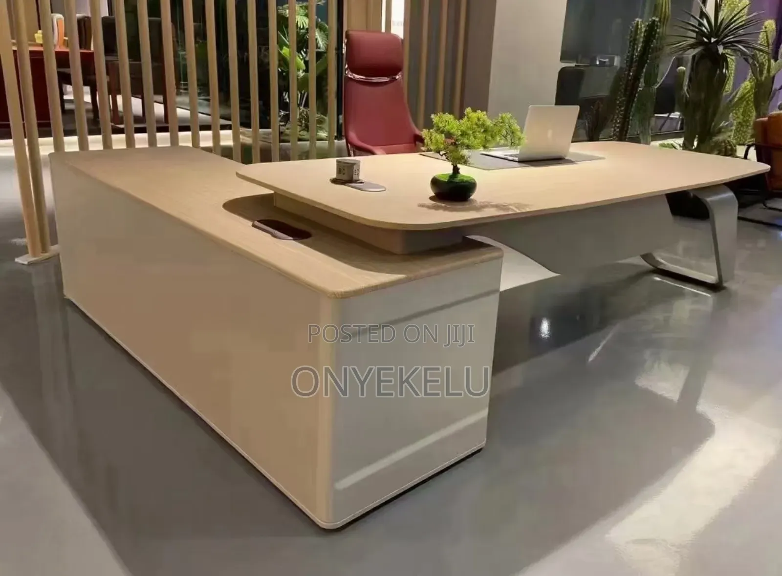 B2k Super Executive Table