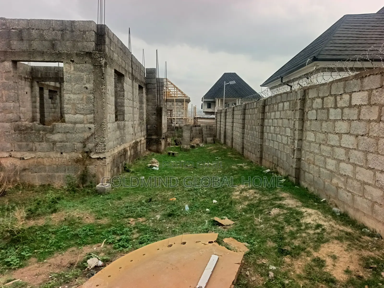 5bdrm Duplex In Goldmind Estate, Sabon Lugbe For Sale