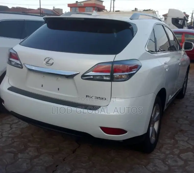 Lexus RX 350 FWD 2013 White