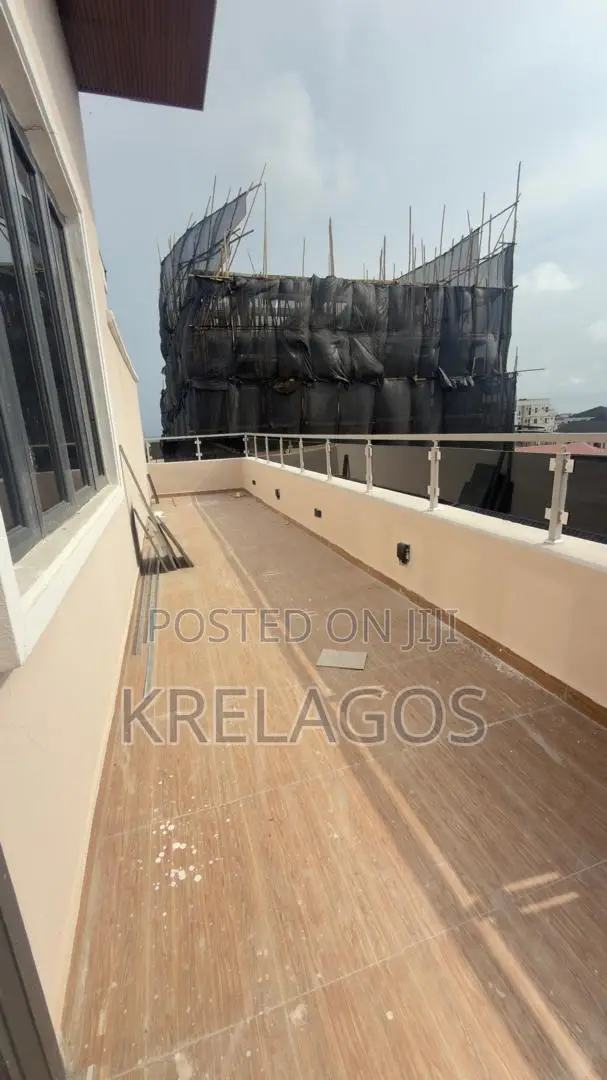 1bdrm Penthouse in Ikate for sale