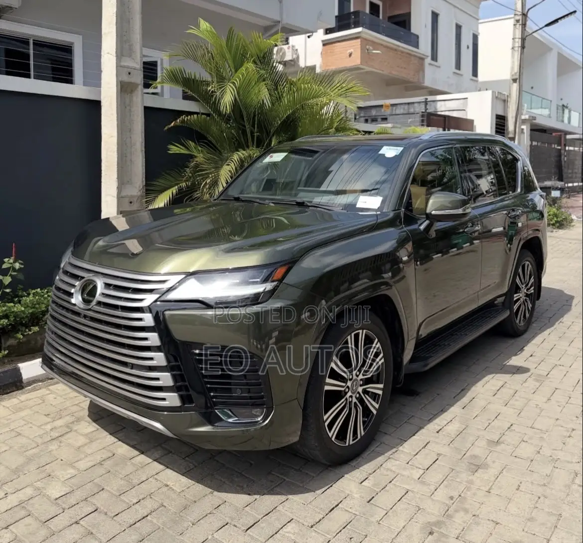 Lexus LX 600 2022 Green