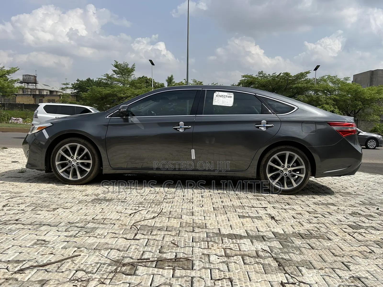 Toyota Avalon XLE 4dr Sedan (3.5L 6cyl 6A) 2014 Gray