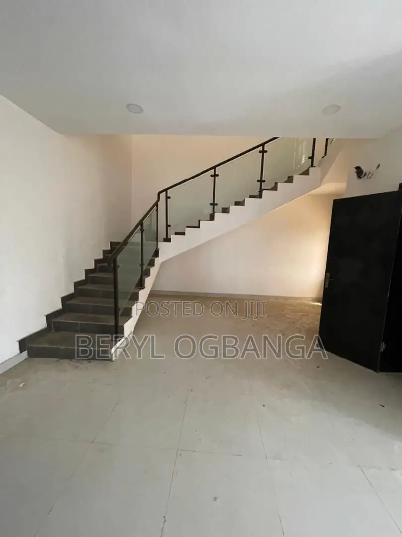 4bdrm Duplex in Abraham Adesanya Estate for rent