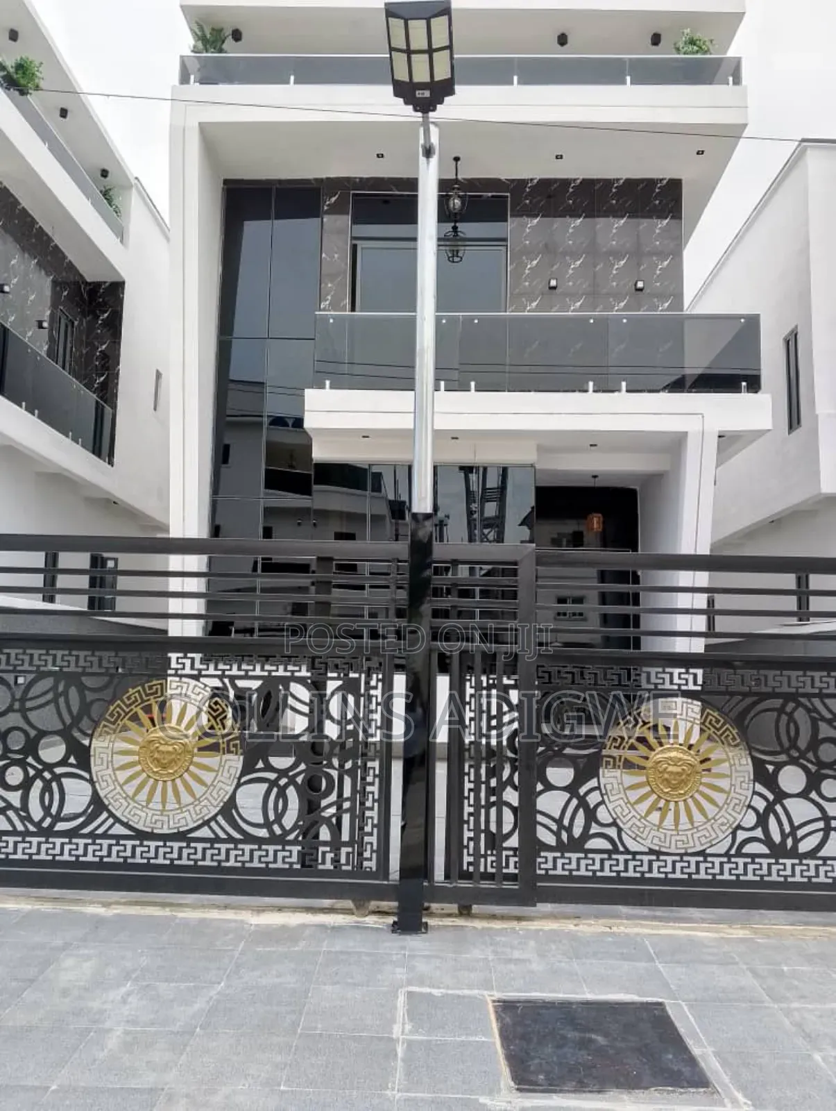 5bdrm Duplex in Access Estate By for sale