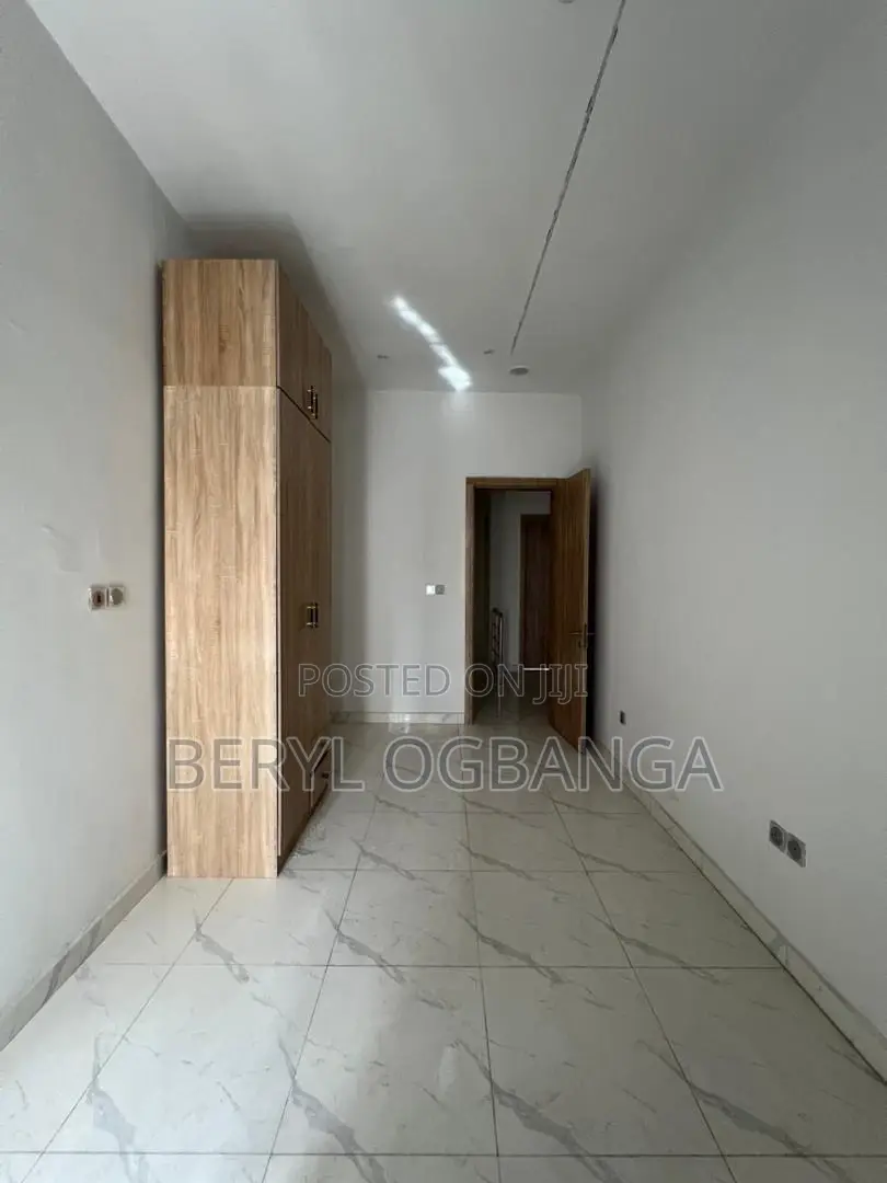 4bdrm Duplex in Ikota for rent