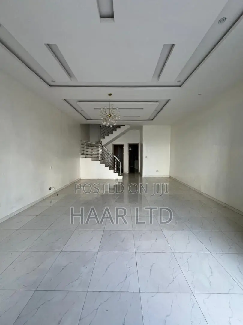 4bdrm Duplex in Ikota for rent