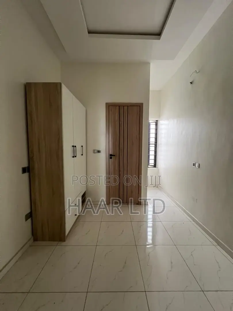 4bdrm Duplex in Ikota for rent