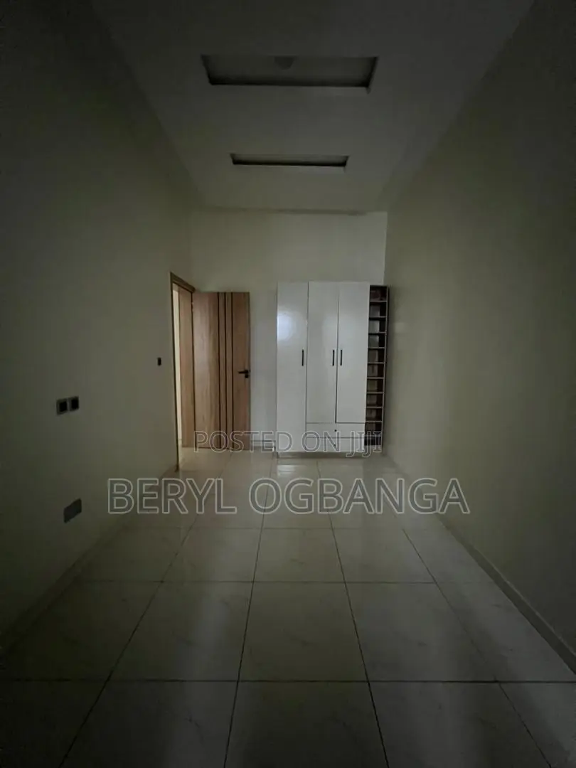 4bdrm Duplex in Ilaje / Lekki for rent
