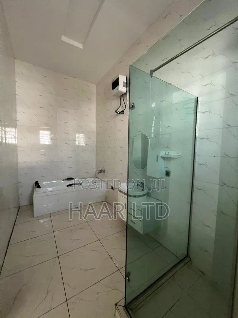 4bdrm Duplex in Ilaje / Lekki for rent