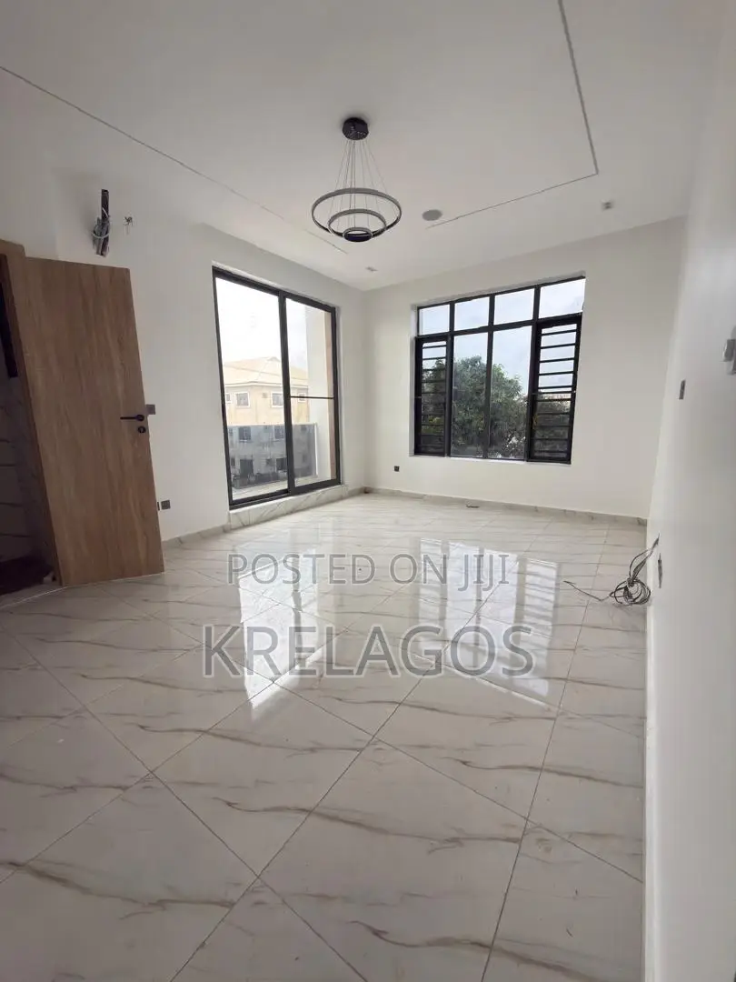 1bdrm Apartment in Igbo-efon for sale
