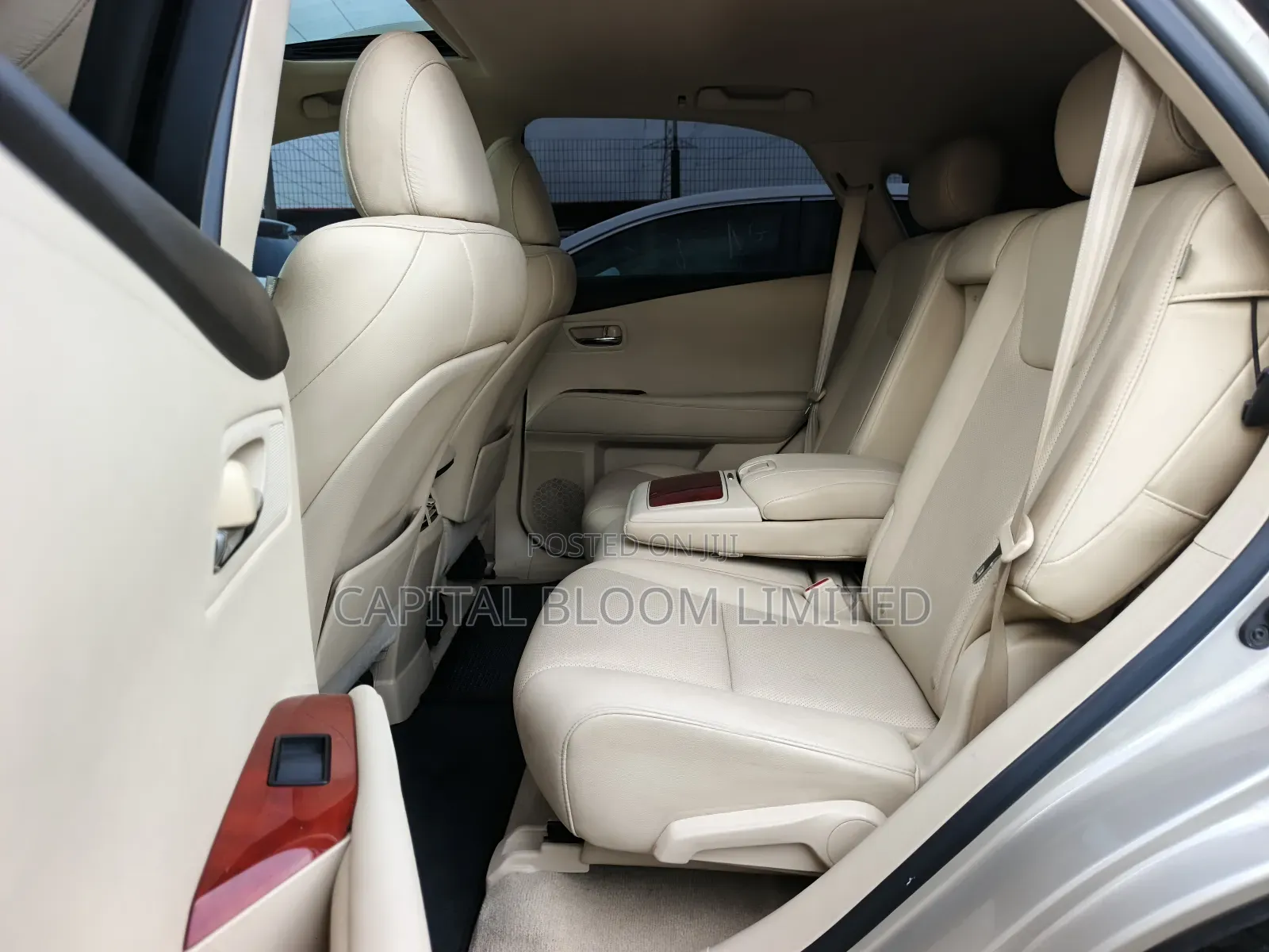 Lexus RX 350 2011 Gold