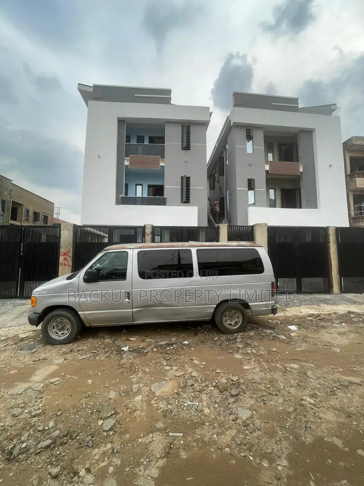 2bdrm Apartment in Soluyi for sale