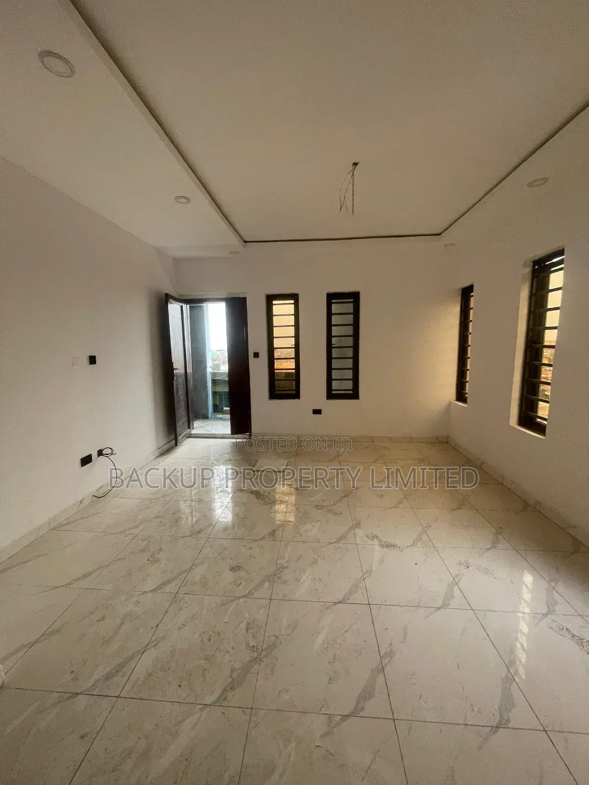 2bdrm Apartment in Soluyi for sale