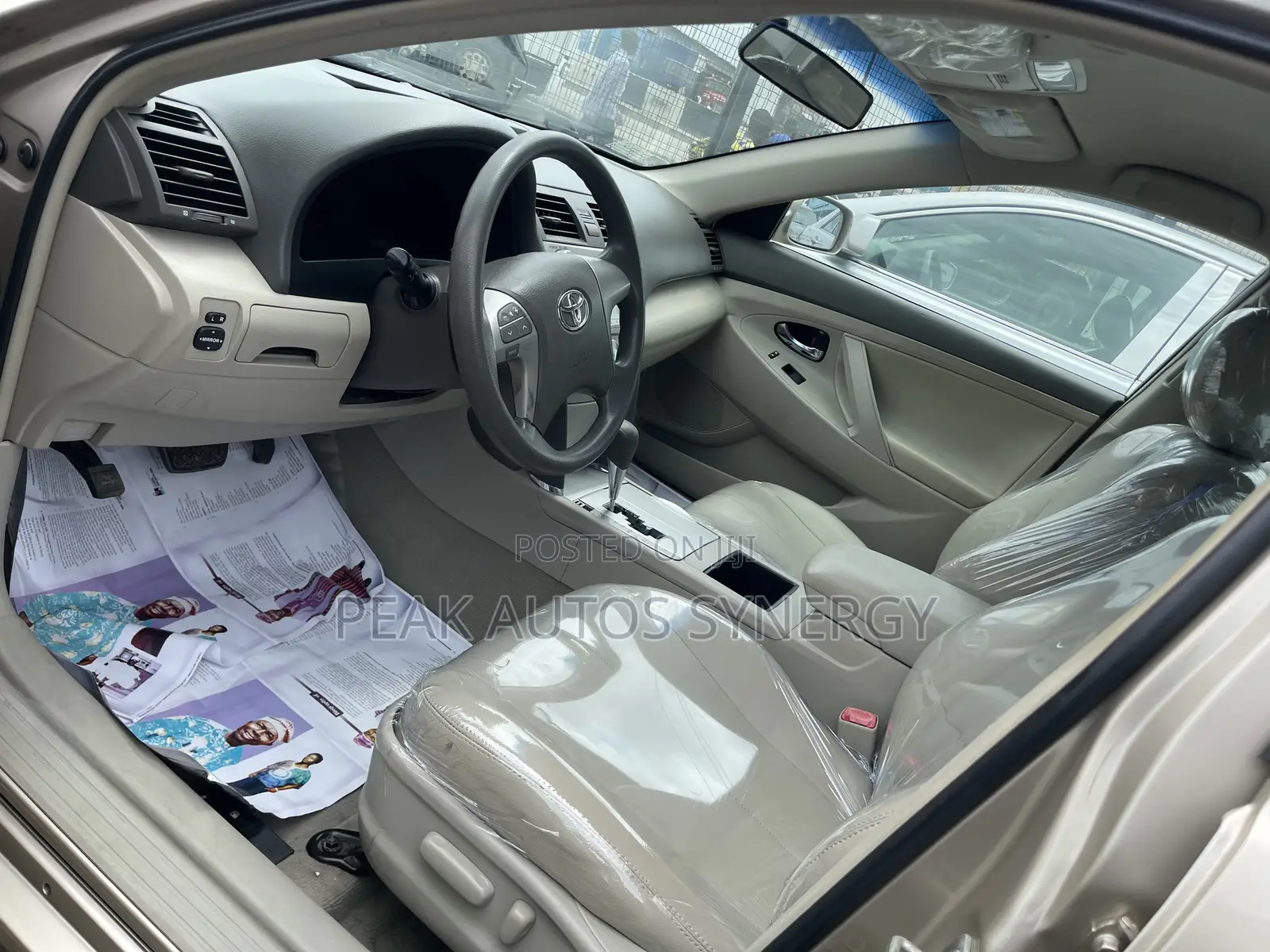 Toyota Camry LE 4dr Sedan (2.4L 4cyl 5A) 2009 Gold