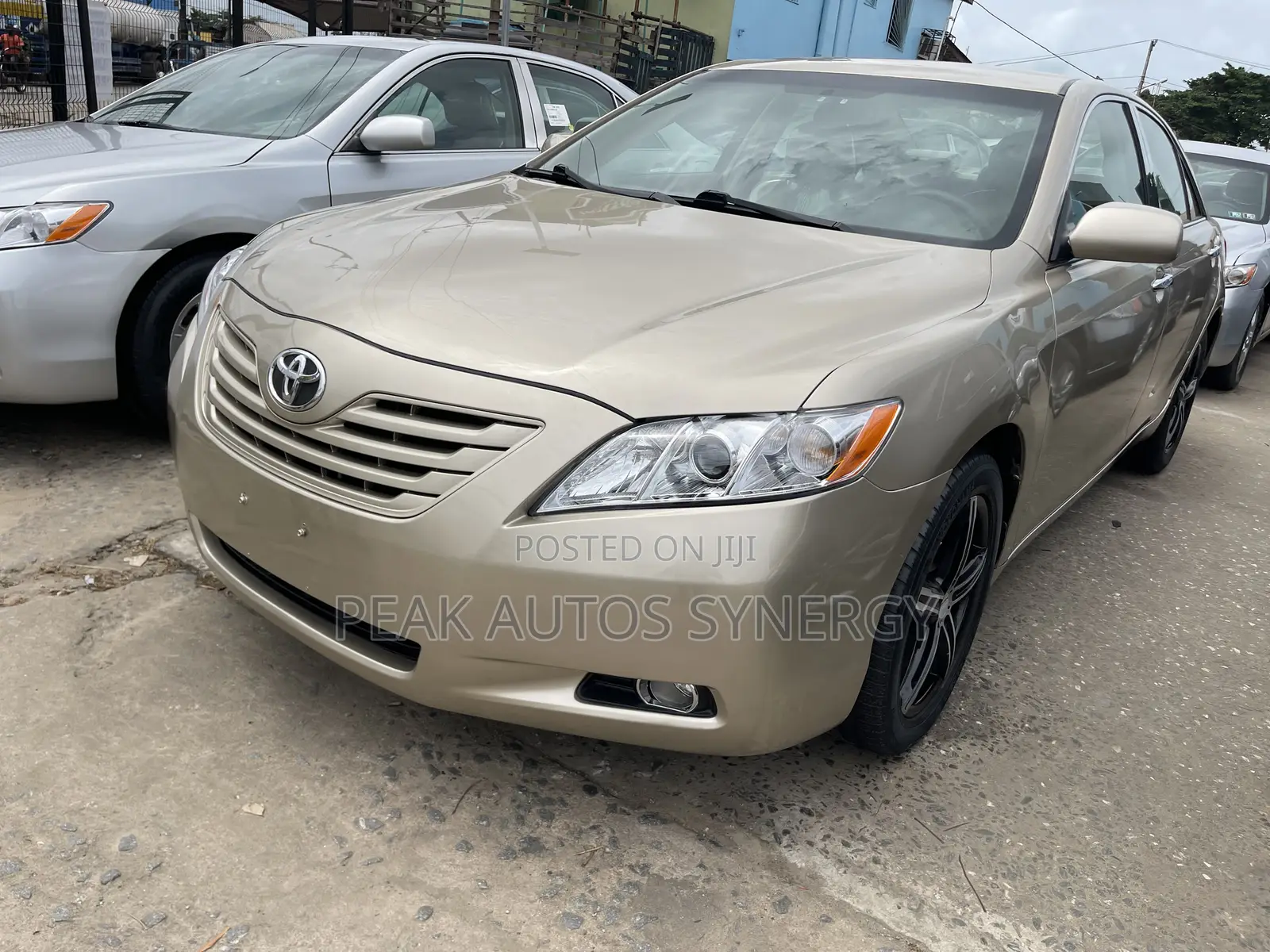Toyota Camry LE 4dr Sedan (2.4L 4cyl 5A) 2009 Gold