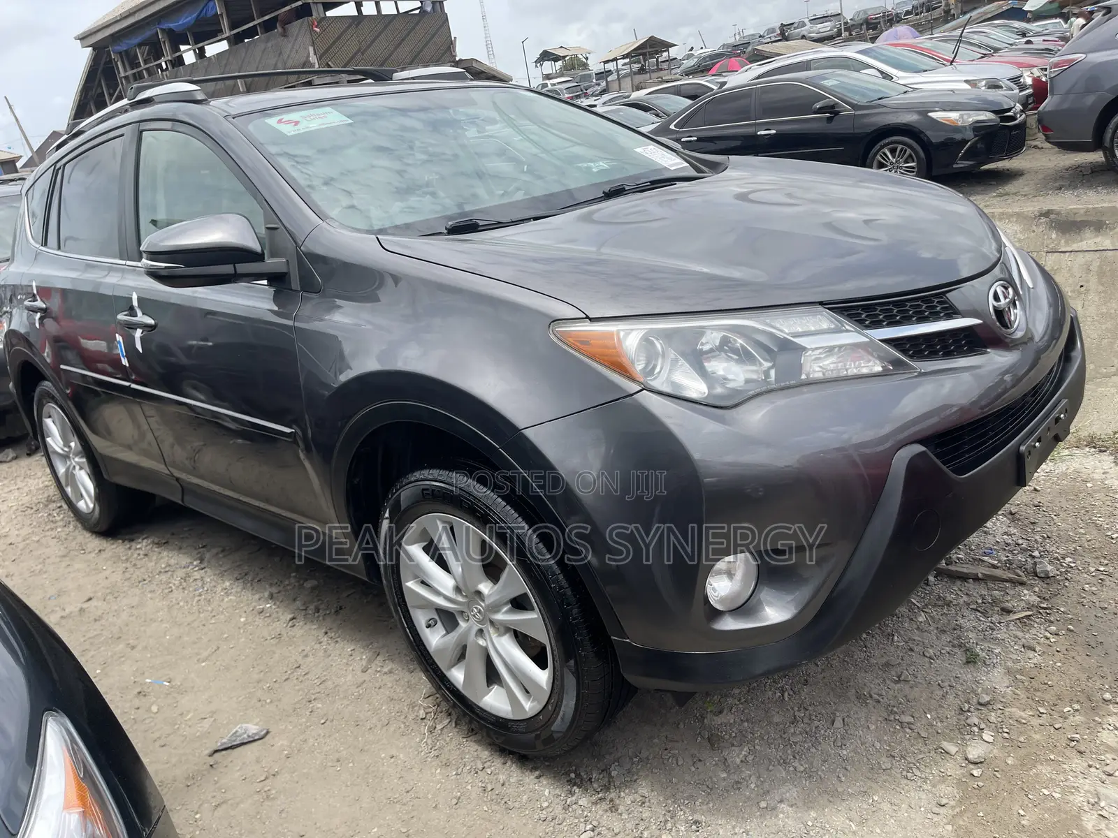 Toyota RAV4 Limited 4dr SUV AWD (2.5L 4cyl 6A) 2015 Gray