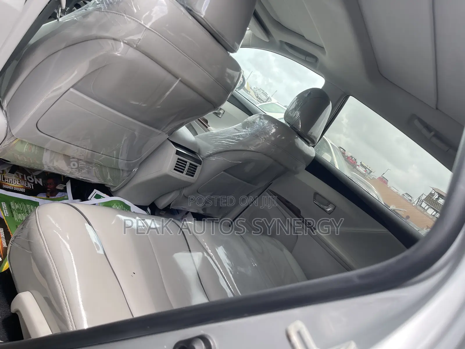 Toyota Venza XLE 2011 Silver