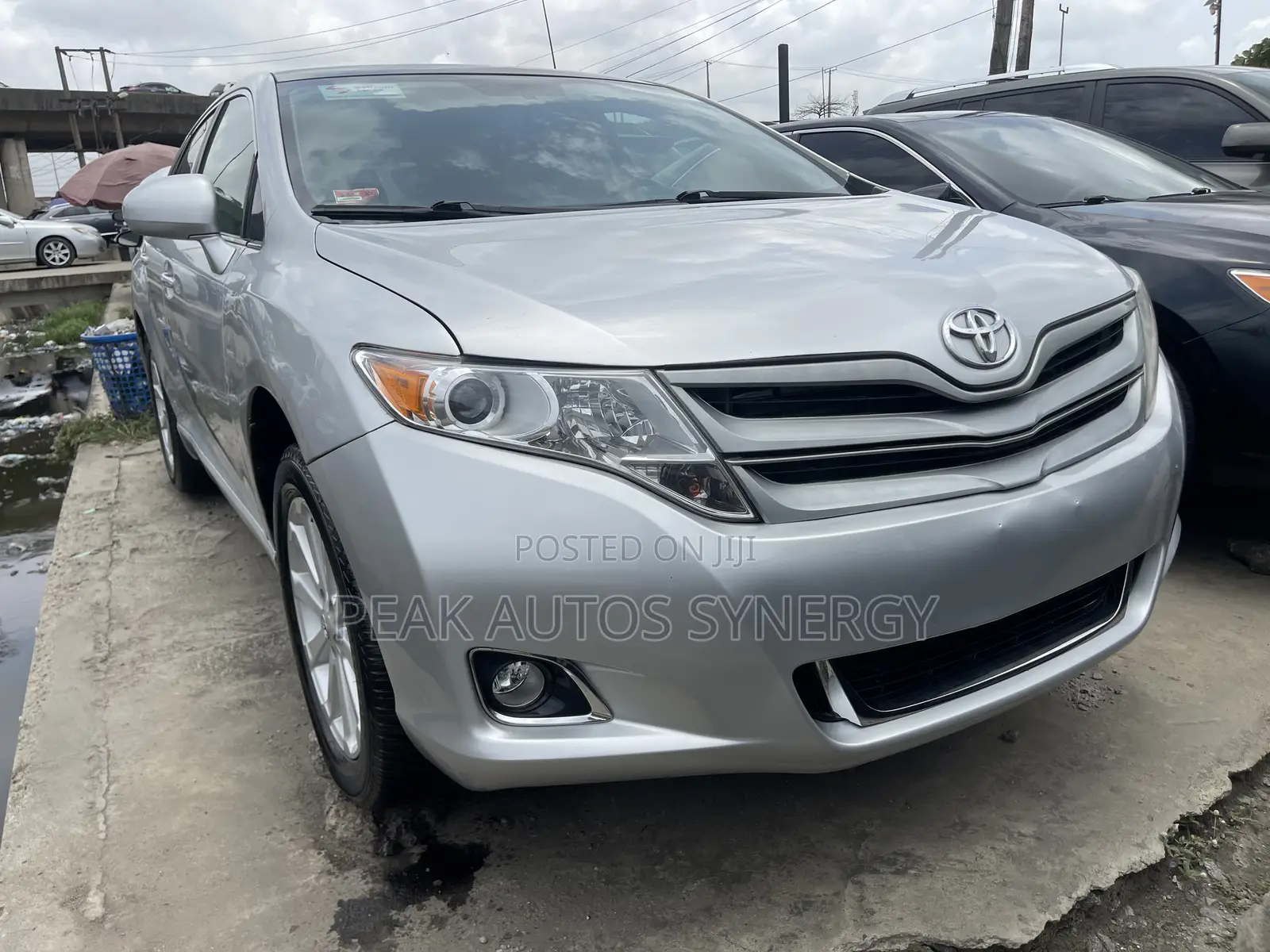 Toyota Venza XLE 2011 Silver