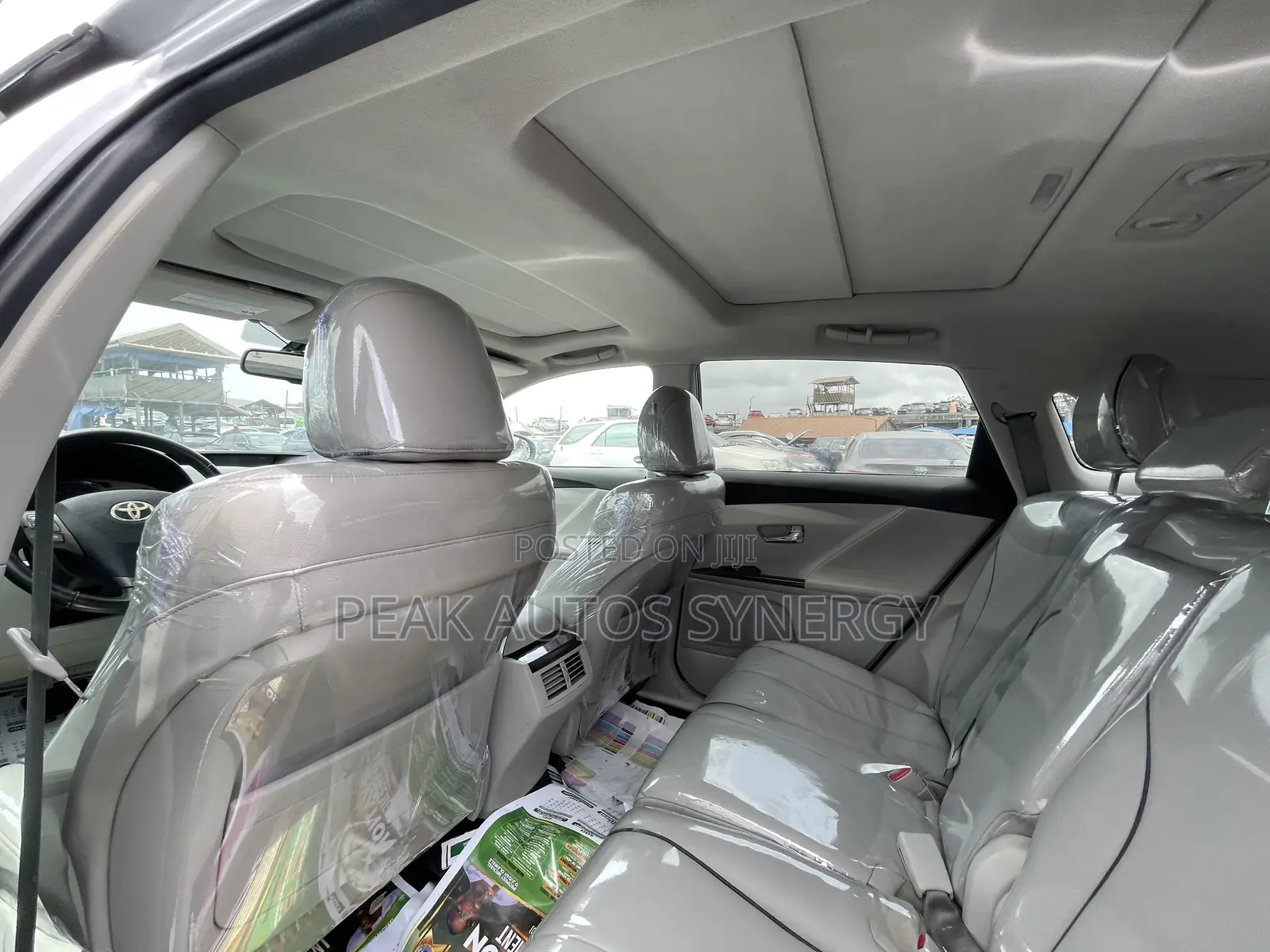 Toyota Venza XLE 2011 Silver