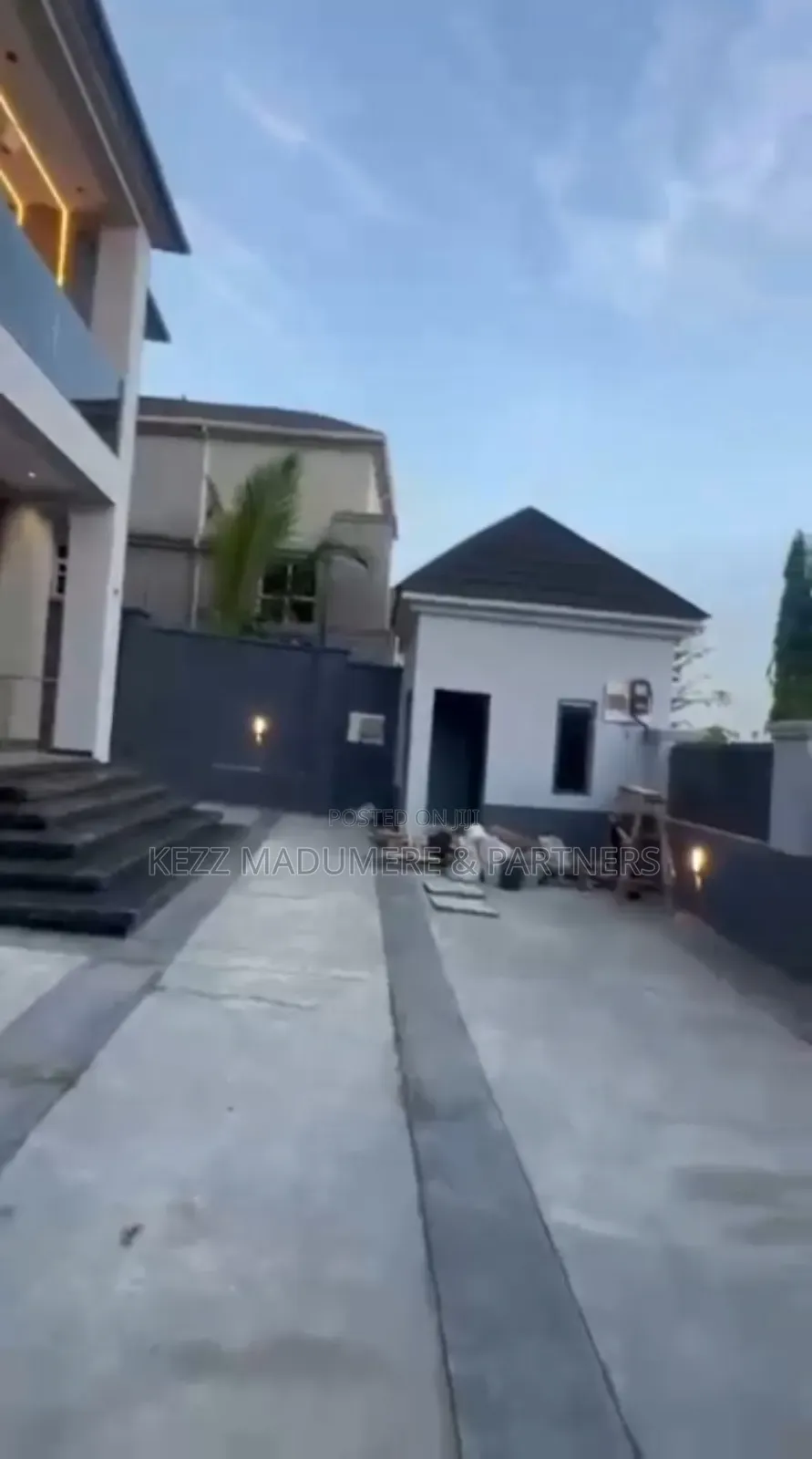 4bdrm Duplex in Apo Resettlement for sale