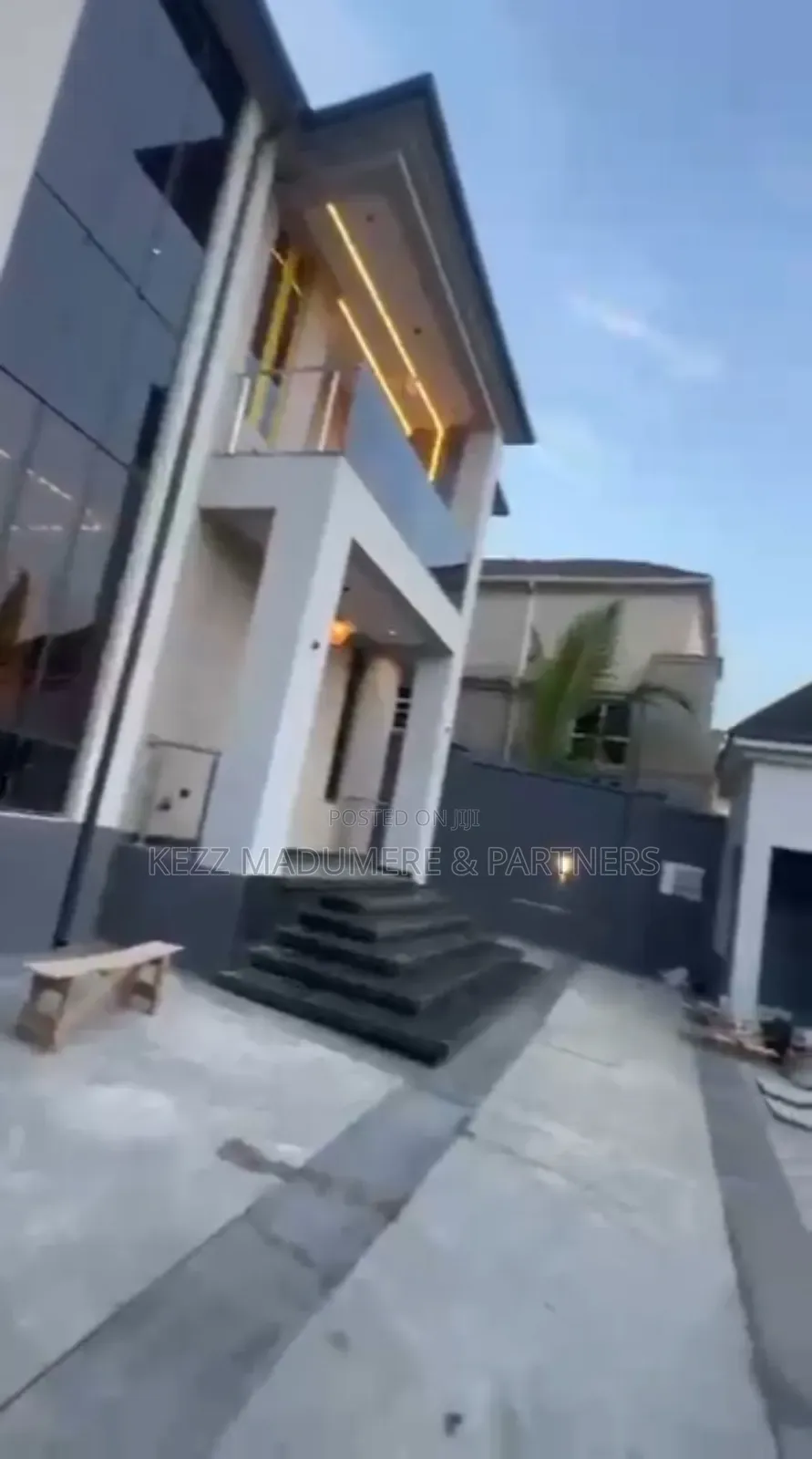 4bdrm Duplex in Apo Resettlement for sale