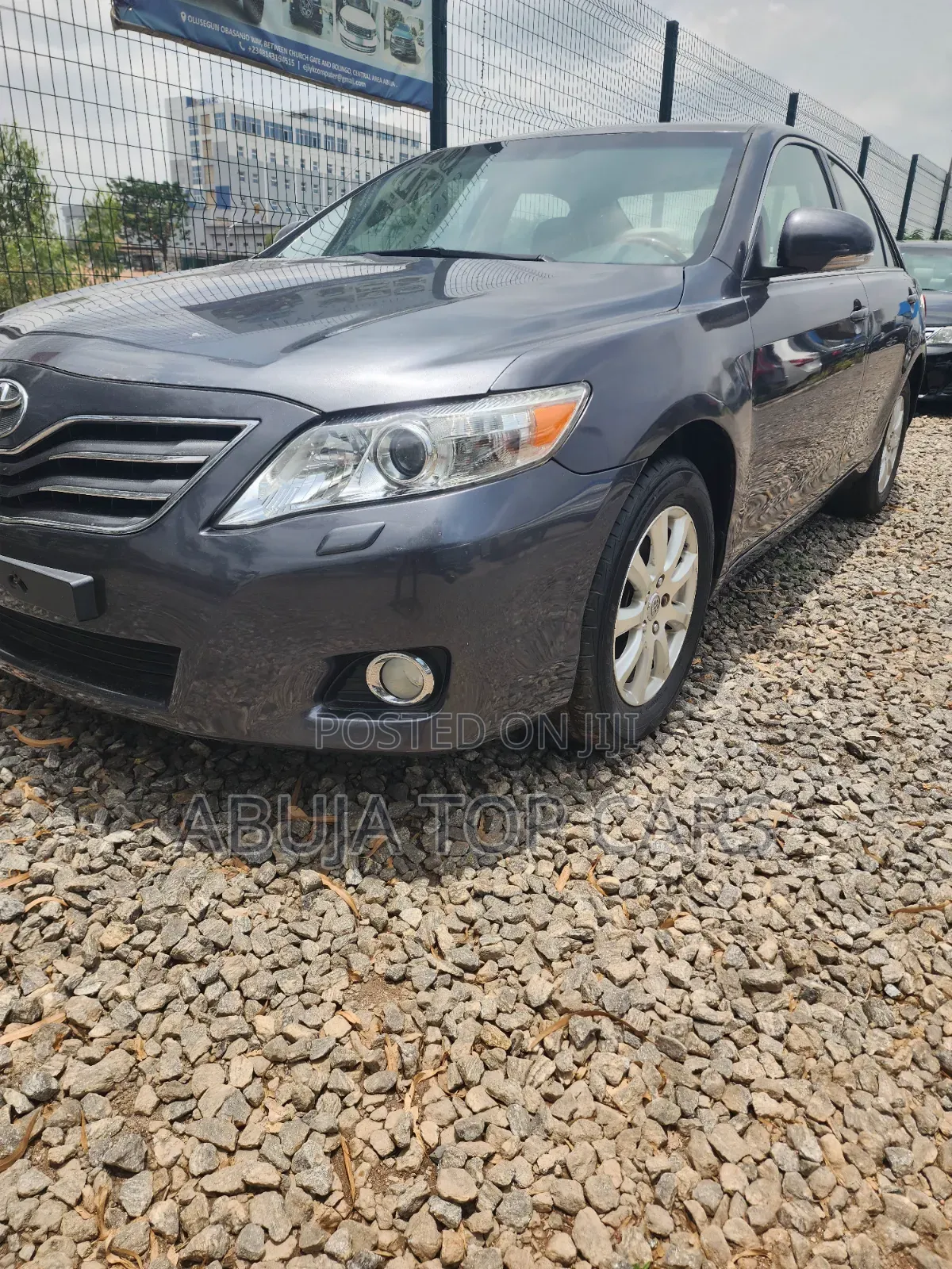 Toyota Camry SE 4dr Sedan (2.5L 4cyl 6AM) 2010 Gray